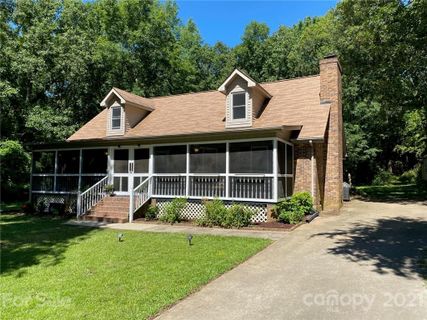 270 Pinewood Lane