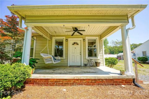 36 Bluff Avenue sold home in Jackson Park, Concord, NC