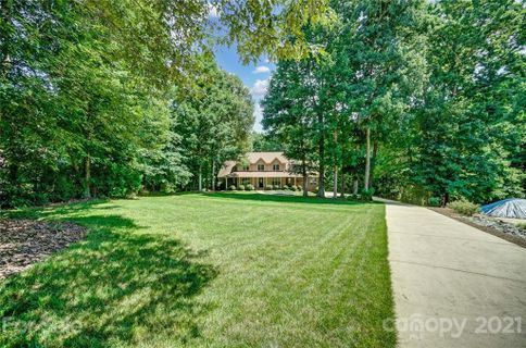 128 Tall Oak Drive