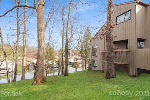 64 Ridgeport Road