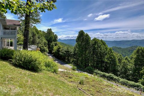 73 Lucerne Strasse Drive sold home in Swiss Village, Little Switzerland, NC