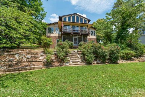 147 Quail Hollow Drive sold home in Waterfront Woodbridge, Kings Mountain, NC