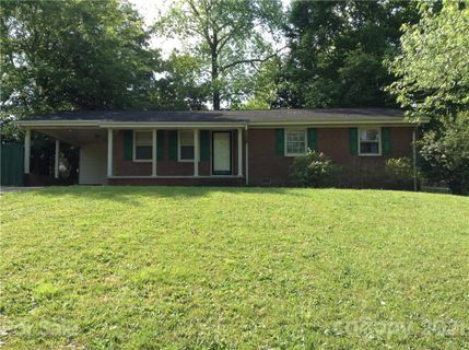 2933 Poplar Circle