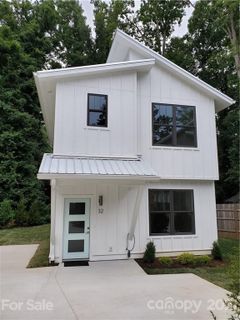 32 Blake Court