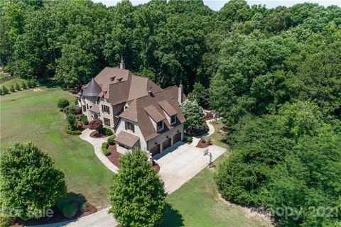 2010 Belle Forest Court