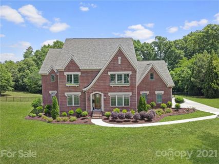 8003 Caliterra Drive sold home in Quintessa, Wesley Chapel, NC