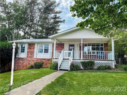 14 Oak Leaf Lane