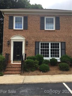 6661 Bunker Hill Circle