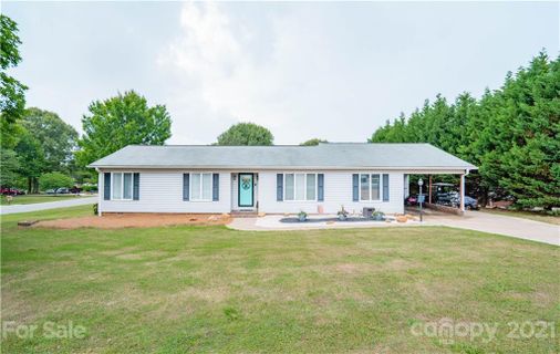 101 Lakewood Drive