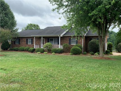 106 Ridgeview Road