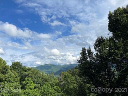 Lot 11 Falcon Ridge Drive sold home in Falcon Ridge, Waynesville, NC