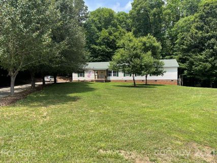 1037 Daniel Drive sold home in Shadow Oaks, Stanley, NC