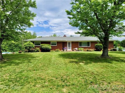 33 Willowbrook Road