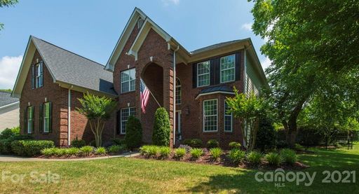 2202 Dogwood Bay Lane