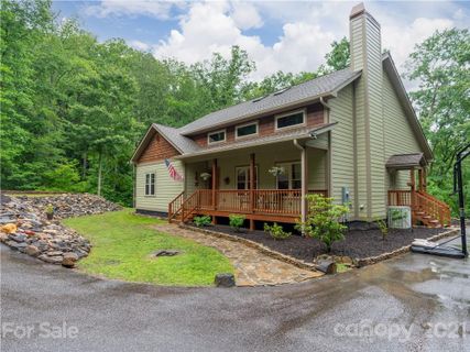 363 Bobcat Trail sold home in The Forest at Rixhaven, Saluda, NC
