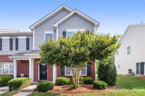 10556 Stoneacre Court