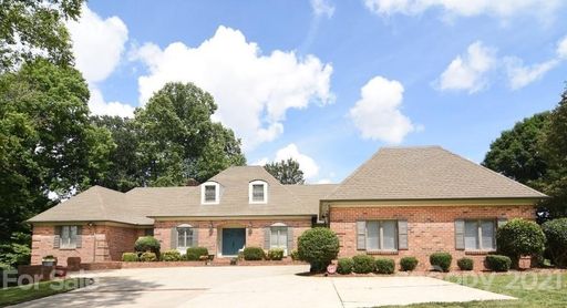 3676 Club House Drive