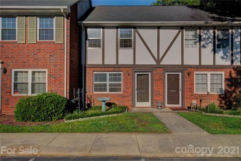 1300 Larchmont Place 313
