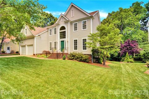 900 Sunnyview Circle