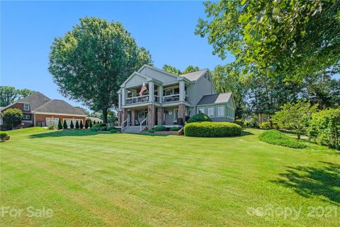 4732 Fairway Court