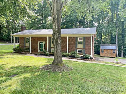401 Parlier Avenue sold home in Random Hills, Conover, NC