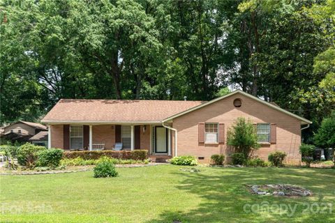 1742 Fern Forest Drive sold home in Kensington Gardens, Gastonia, NC