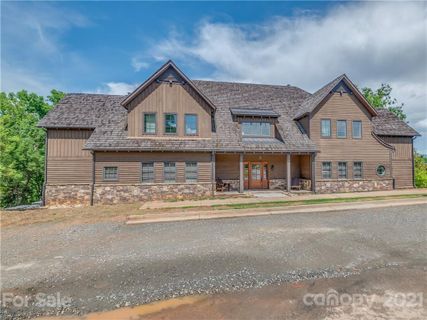 275 Clubhouse Lane C102