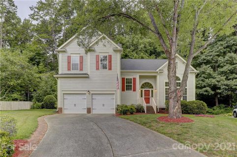 3521 Crescent Knoll Drive