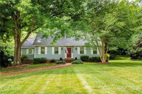 411 32nd Avenue Drive sold home in Northmoor, Hickory, NC