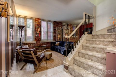 229 N Poplar Street 16