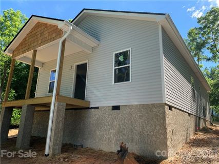 138 Orchard Street sold home in Solomon Luther Land, Candler, NC