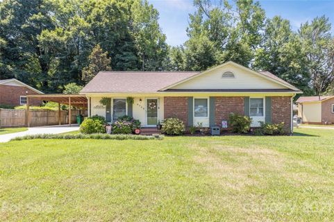 6709 Flintrock Road sold home in Little Rock Woods, Charlotte, NC