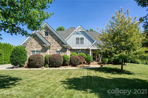 378 Arrow Point Lane