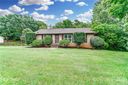 7460 Apple Creek Drive sold home in Mint Hill, SC