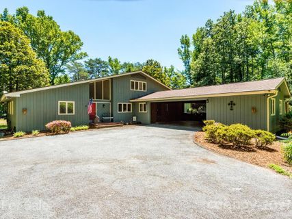 1032 Hooper Creek Road
