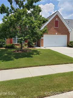10231 Threatt Woods Drive sold home in Auburn Place, Charlotte, NC