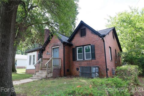 2401 Booker Avenue