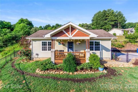 24 Cheyenne Street sold home in Barefoot Ridge, Clyde, NC