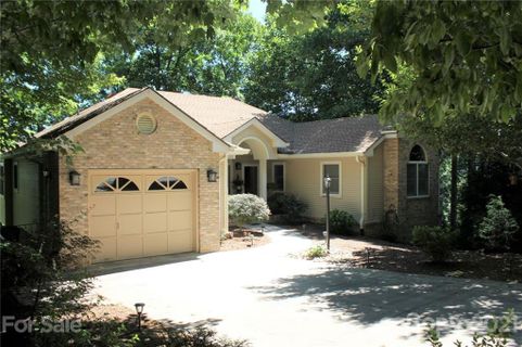 9 Governors Drive