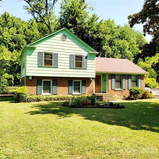 5129 Dolphin Lane