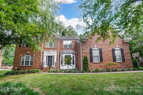 2816 Shady Reach Lane