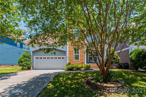 7561 Thorn Creek Lane sold home in Trailridge, Tega Cay, SC