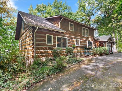 194 Crestmont Drive sold home in Hunt Estates, Waynesville, NC