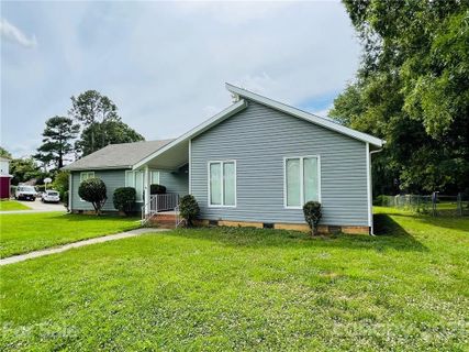 5968 Farm Pond Lane