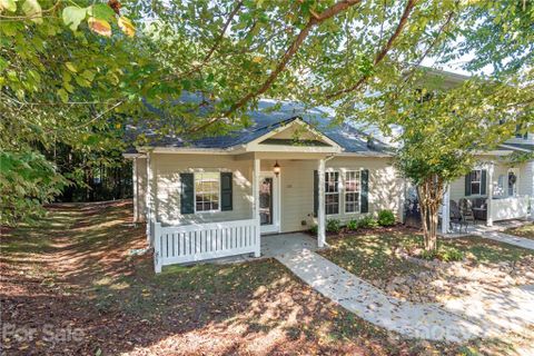 120 Par Place sold home in Norman Townhomes, Mooresville, NC