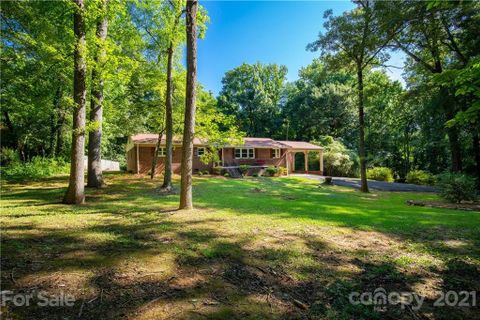 814 Forest Drive