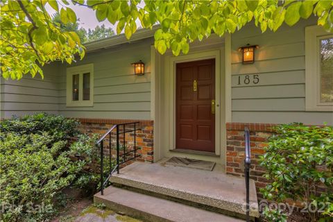 185 Greenstoke Loop