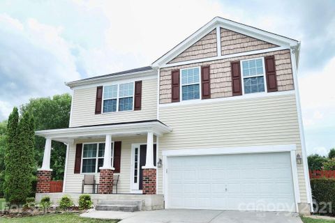 1105 Bottle Brush Lane