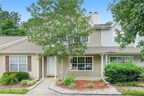 11156 Whitlock Crossing Court sold home in Roxborough, Charlotte, NC