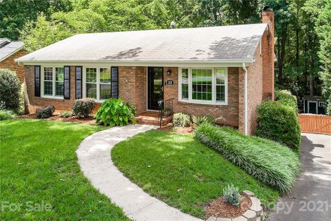 3121 Northampton Drive